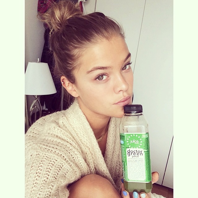 Nina_Agdal_--_Mix_Of_Social_Network_001.jpg